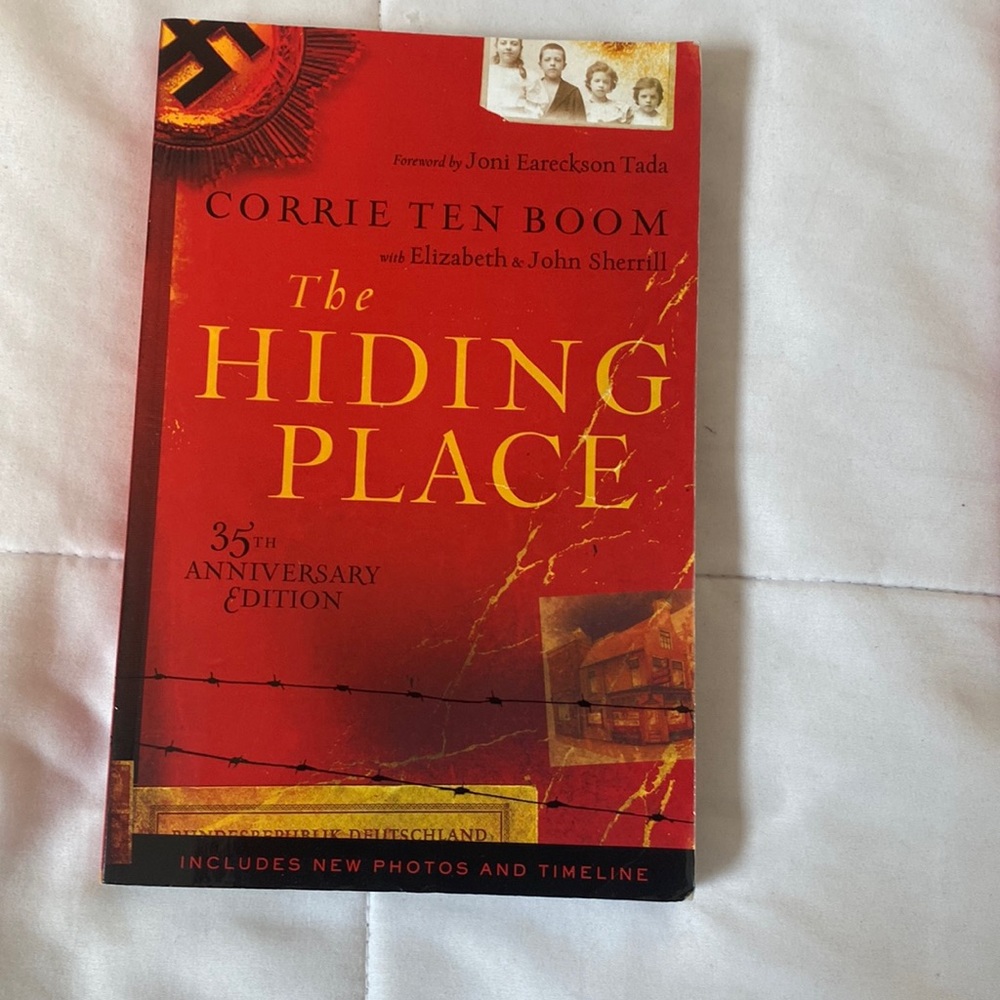 The Hiding Place by Corrie Ten Boom 35th Anniversary Edition (with pictures)